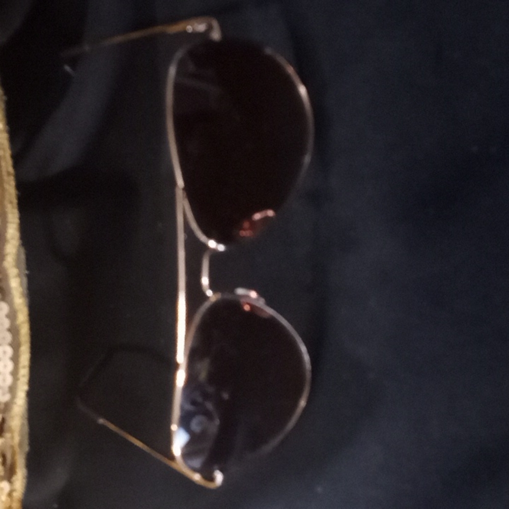 💚SALE/Sunglasses💚           .              .            UNISEX SUNGLASSES